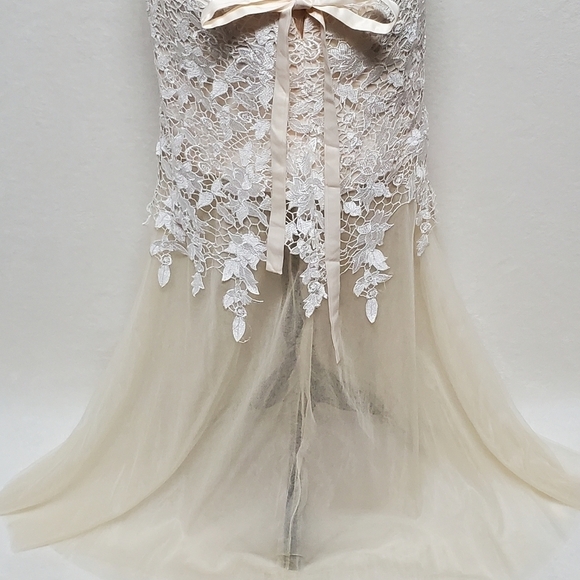 Bridal Ivory Lace Trumpet Mesh Sleeveless Sweetheart Neckline Tulle Maxi Dress - Picture 15 of 15